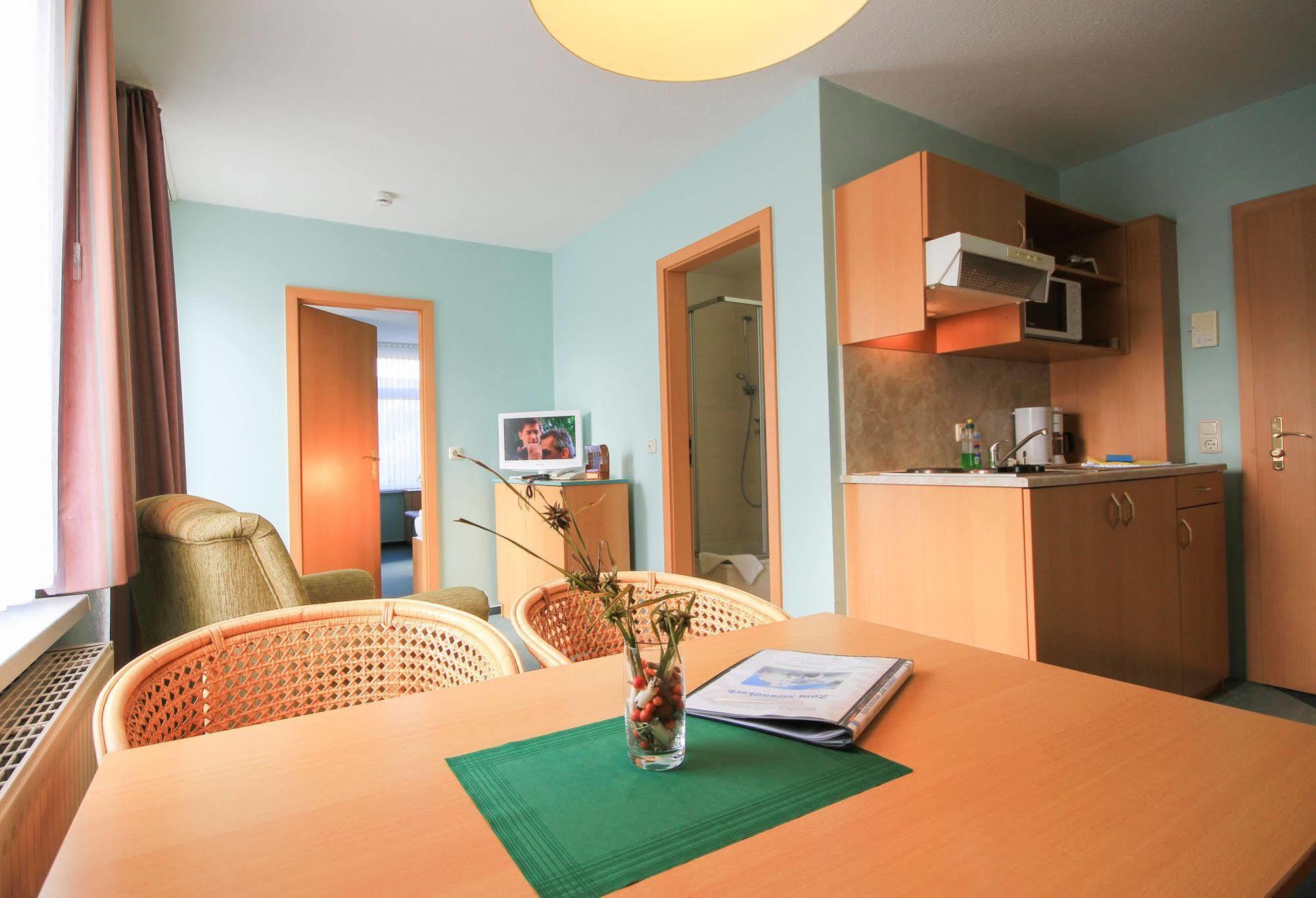 Appartementhaus Zum Strandkorb Kuehlungsborn Luaran gambar