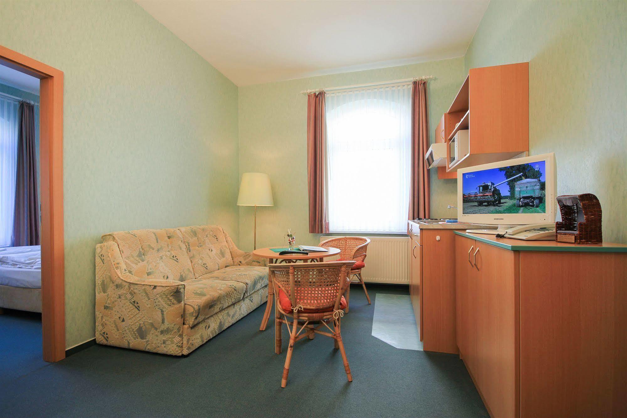 Appartementhaus Zum Strandkorb Kuehlungsborn Luaran gambar