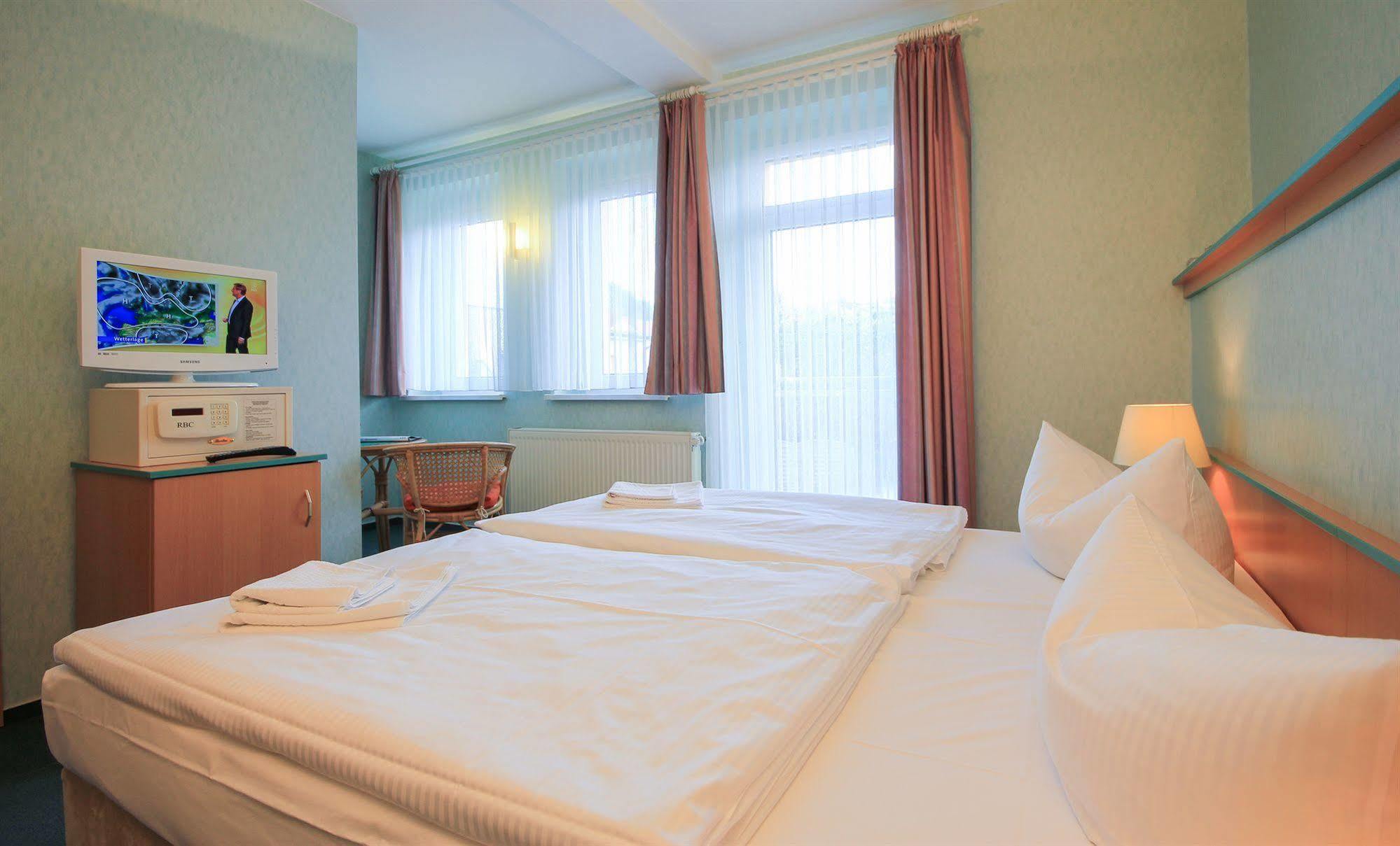 Appartementhaus Zum Strandkorb Kuehlungsborn Luaran gambar